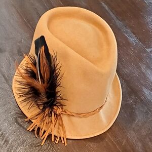 Frangi Vtg. Made In Italy, 100% Wool, Camel, Feathered Fedora Hat, OS, 1960's